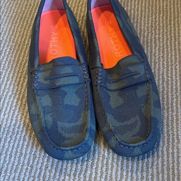 NEW Rothy's the driving loafer in Olive forest Camouflage Slip-Ons size 7.5 - Picture 3 of 9